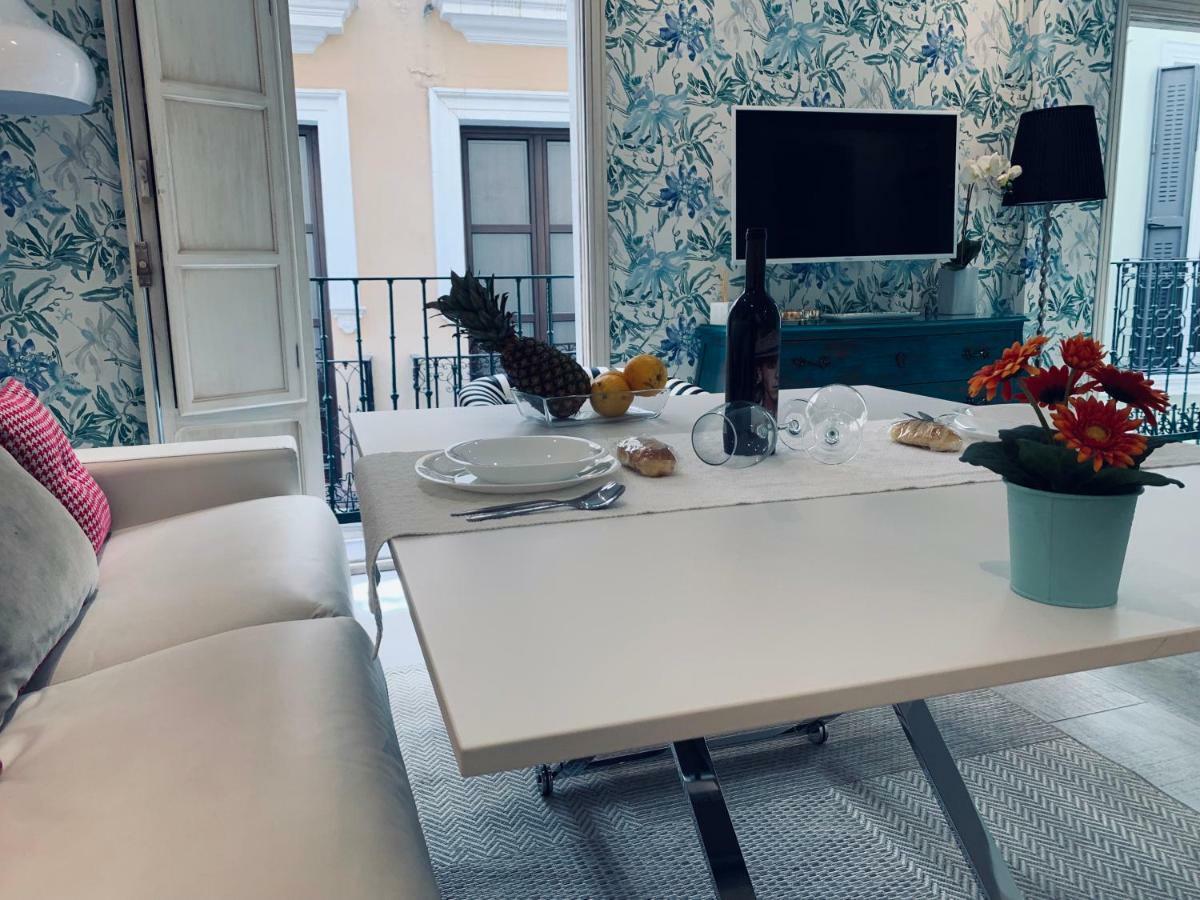 Cathedral Studio, Luxury Studio In Cathedral Area, Parking Optional Севиля Екстериор снимка