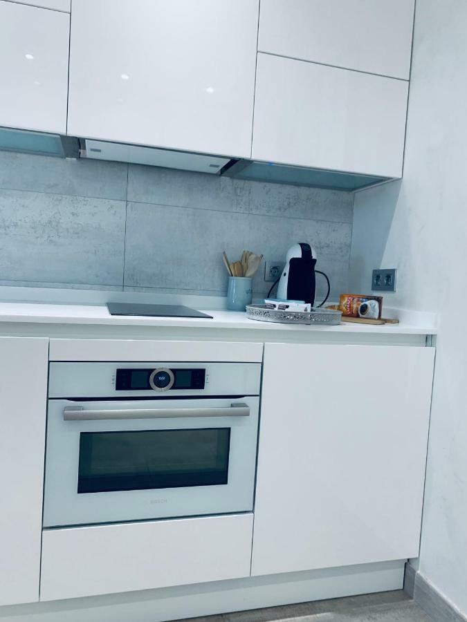 Cathedral Studio, Luxury Studio In Cathedral Area, Parking Optional Севиля Екстериор снимка